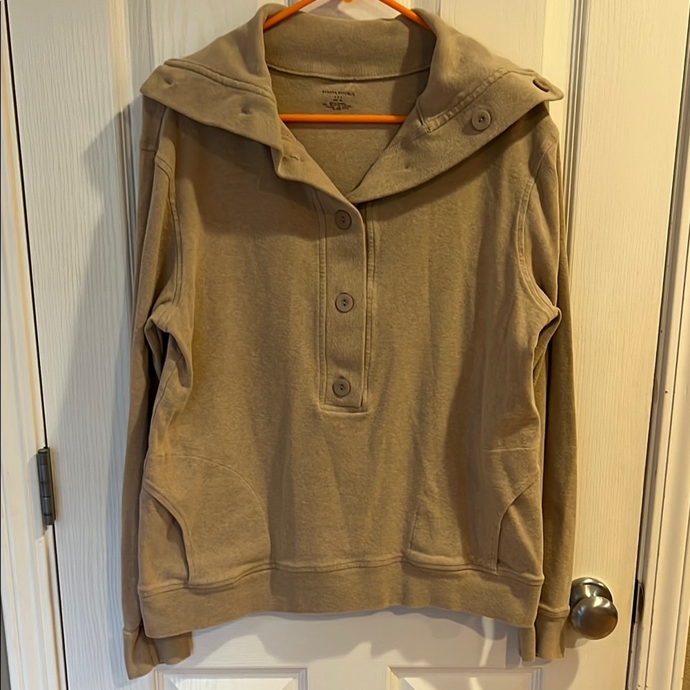 Banana Republic Women's Tan Button-Up Sweater XL